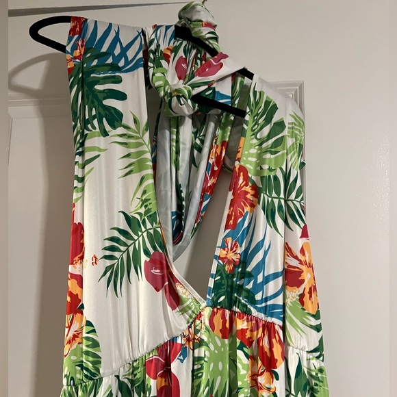 NWT SHEIN SXY Plus Tropical Print Crisscross Back Split Thigh Dress Size 4X - Picture 4 of 7